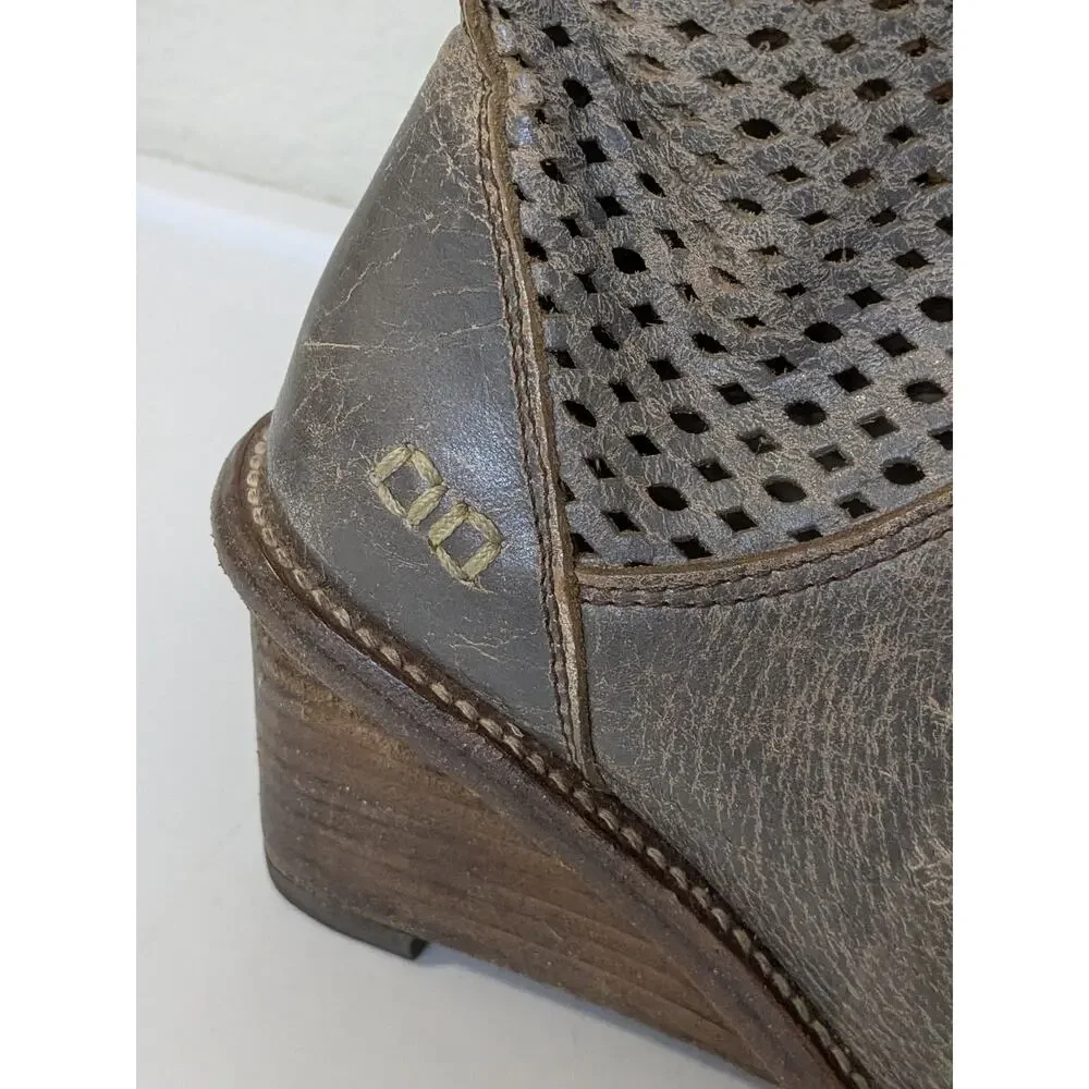BED STU Dutchess Perforated Leather Wedge Boots Brown Womens Size 6 - Picture 3 of 9